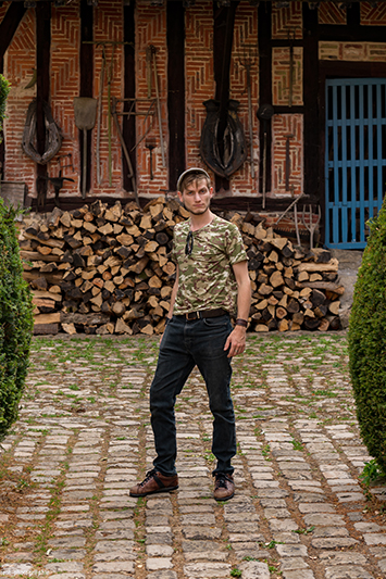 Men's Made in France t-shirt in khaki polyamide with military mesh print Alexandre - Image 4