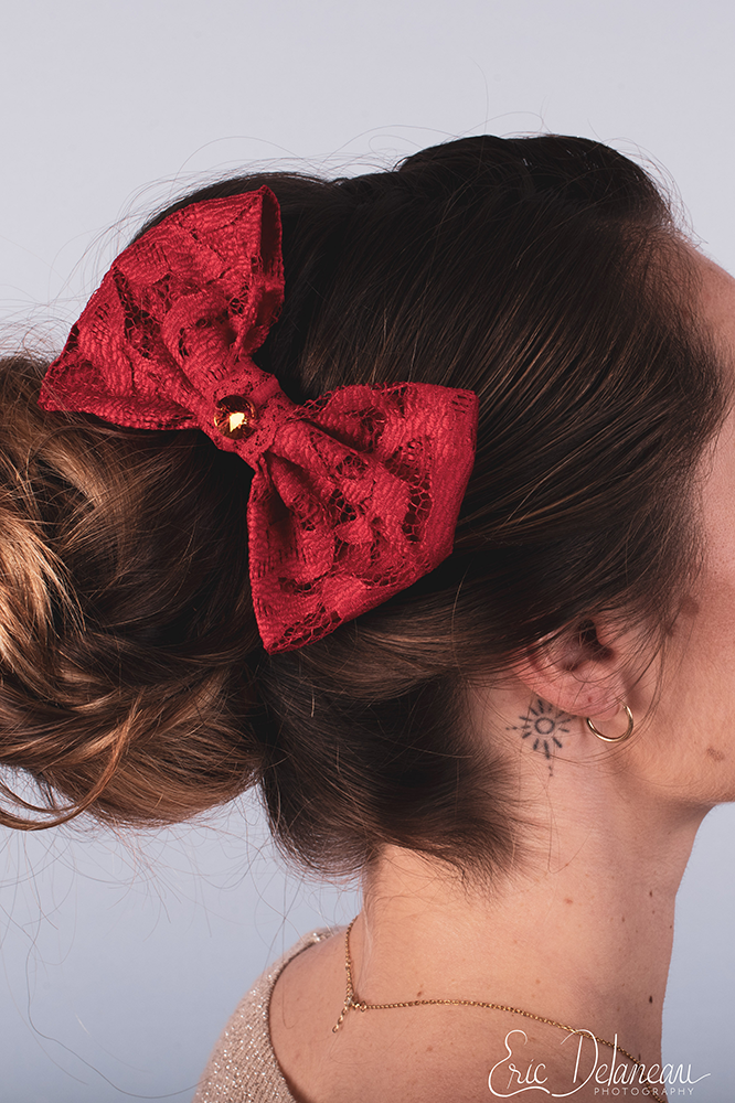 Noeud pour cheveux en dentelle rouge Diva de l'Opéra