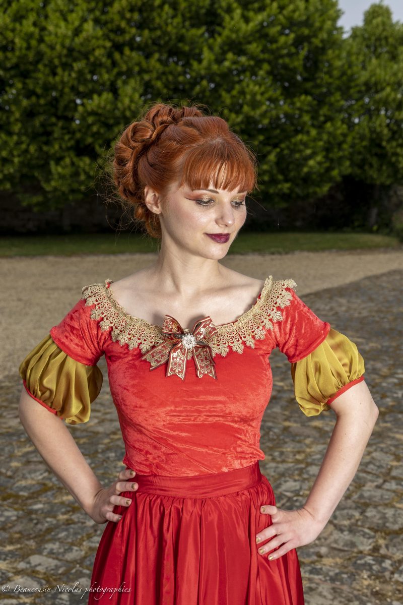 haut pour femme Made in France rouge en velours