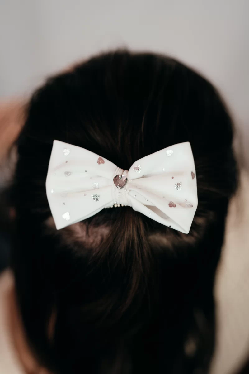 noeud pour cheveux made in france blanc à petits coeurs
